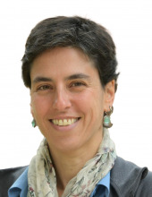 Yael R